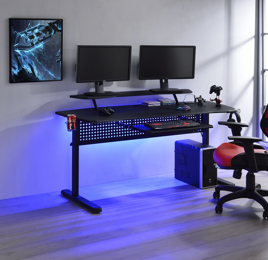 Vildre Gaming Desk (With usb)