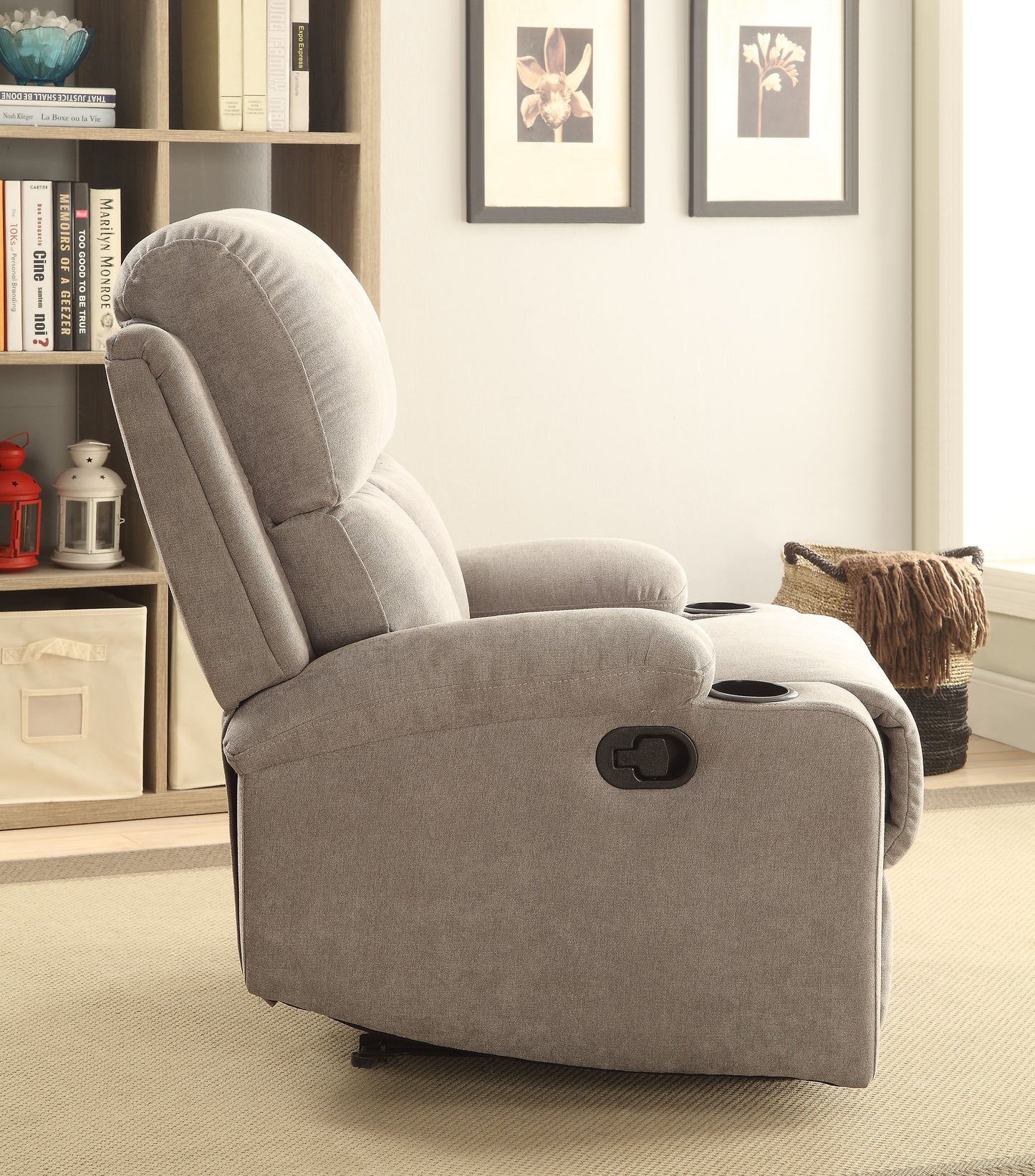 Rosia Recliner