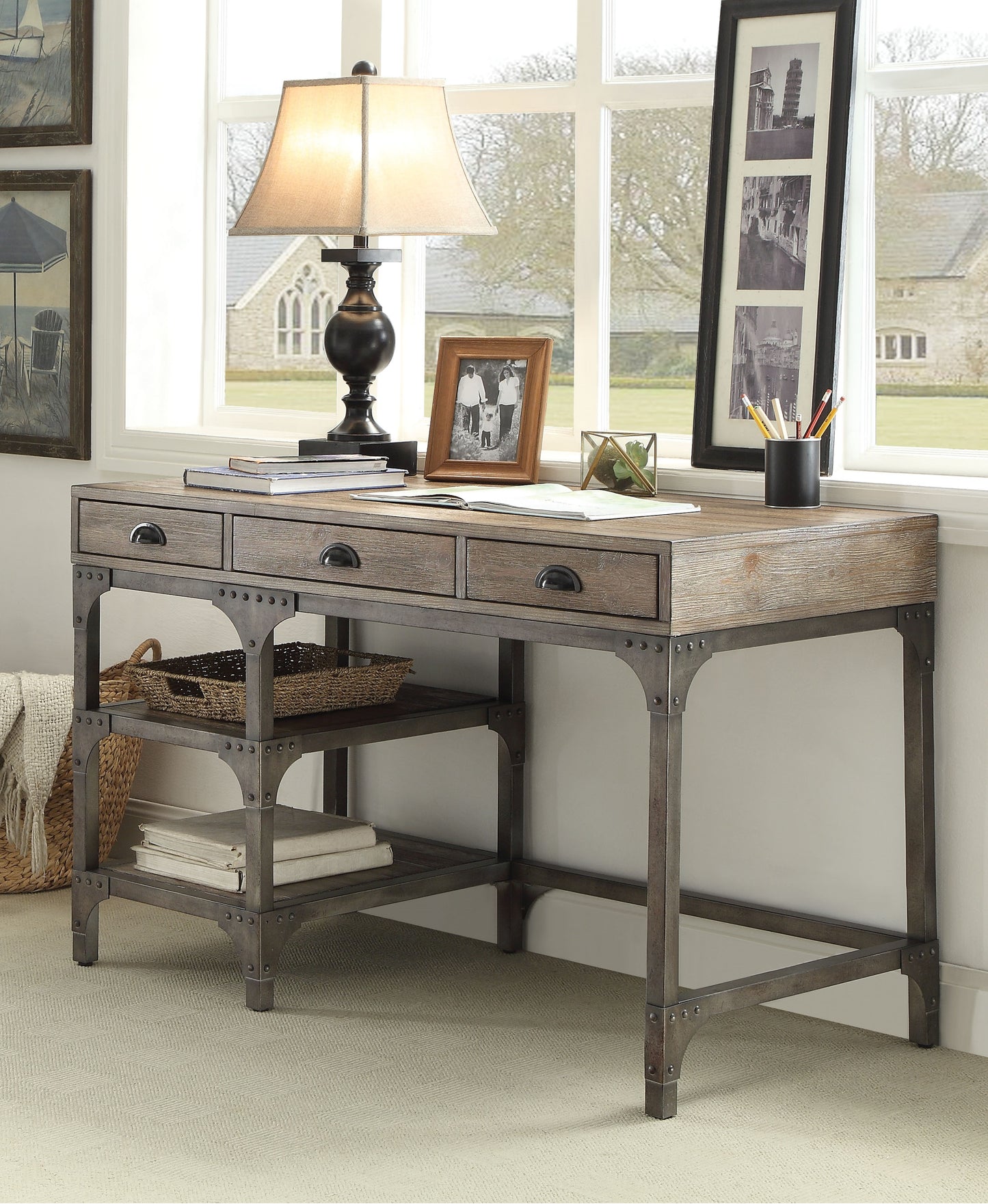 Gorden Writing Desk