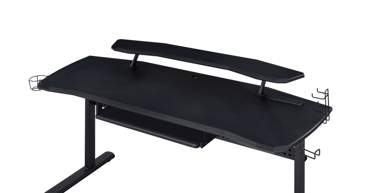 Vildre Gaming Desk (With usb)